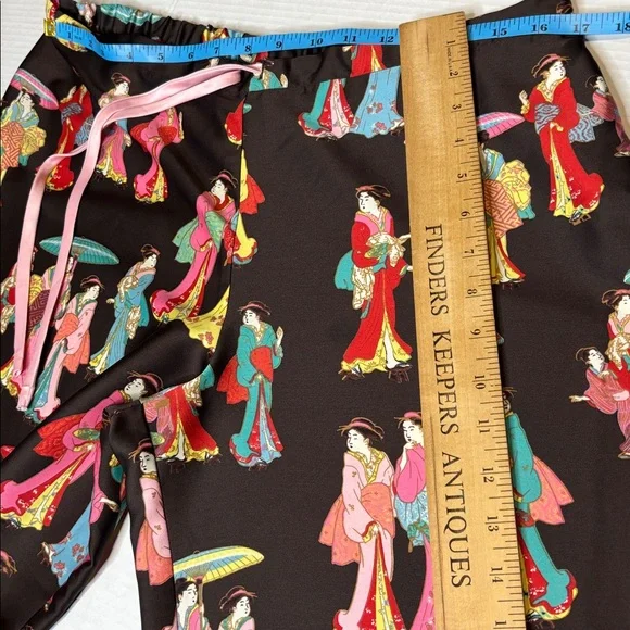 Natori geisha 2 piece pajama set in size medium - Picture 8 of 10